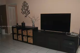 8415 SW 107th Ave, Miami, FL 33173 - Photo 9