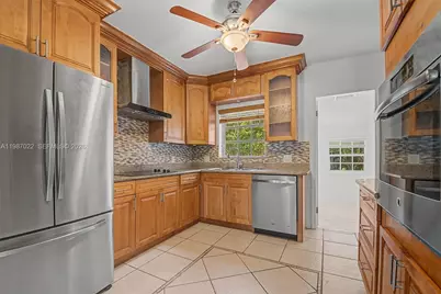 7601 SW 59th Ct, South Miami, FL 33143 - Photo 15