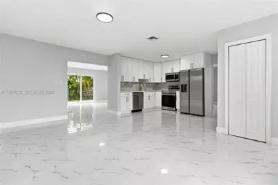 8500 SW 20th St, North Lauderdale, FL 33068 - Photo 7