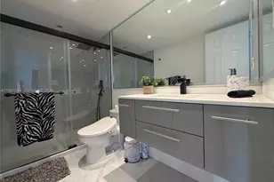 5555 Collins Ave, Miami Beach, FL 33140 - Photo 25