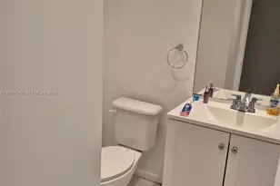 200 Ashbury Rd, Hollywood, FL 33024 - Photo 7