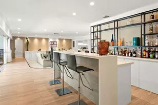 424 Alamanda Dr, Hallandale Beach, FL 33009 - Photo 11