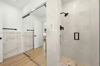 424 Alamanda Dr, Hallandale Beach, FL 33009 - Photo 43