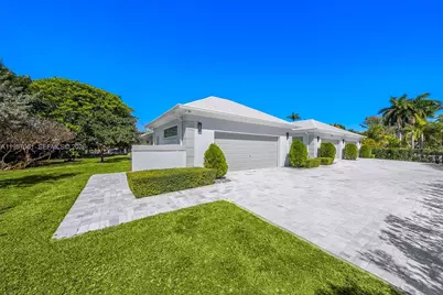 424 Alamanda Dr, Hallandale Beach, FL 33009 - Photo 49