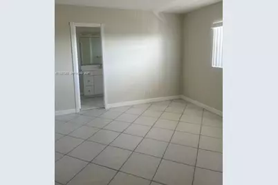 5050 Bayview Dr #17, Fort Lauderdale, FL 33308 - Photo 7