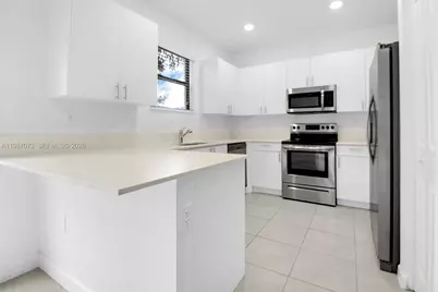 23521 SW 129th Ave, Homestead, FL 33032 - Photo 5