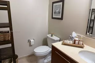 2641 N Flamingo Rd, Sunrise, FL 33323 - Photo 19