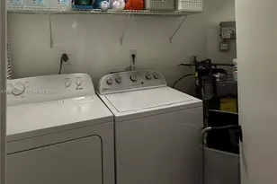 9437 Fontainebleau Blvd, Miami, FL 33172 - Photo 7