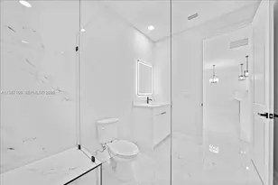 1202 NE 8th Pl, Cape Coral, FL 33909 - Photo 9