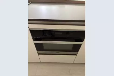 1000 Brickell Plz #2214, Miami, FL 33131 - Photo 47