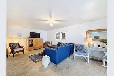 6061 Collins Ave #12D, Miami Beach, FL 33140 - Photo 15