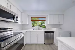 20704 SW 103rd Pl, Cutler Bay, FL 33189 - Photo 9