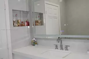 7812 NW 198th St, Hialeah, FL 33015 - Photo 17