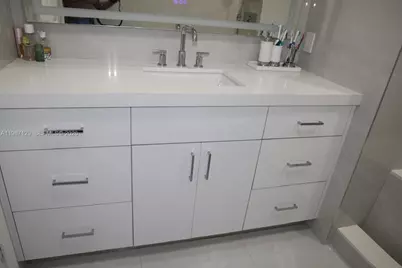 7812 NW 198th St, Hialeah, FL 33015 - Photo 15