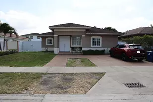 7812 NW 198th St, Hialeah, FL 33015 - Photo 1