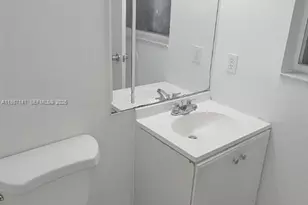 101 NE 41st St, Oakland Park, FL 33334 - Photo 7