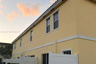 4002 NW 11 Dr, Lauderhill, FL 33313 - Photo 17