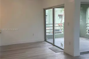 11163 NW 7th St, Miami, FL 33172 - Photo 3