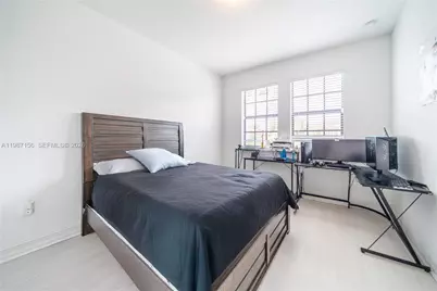 11674 SW 13th Ln #1674, Pembroke Pines, FL 33025 - Photo 17