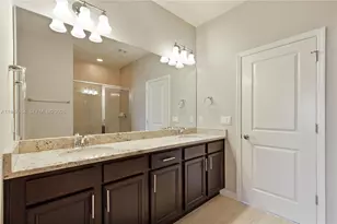 1101 Banyan Dr, Hollywood, FL 33021 - Photo 15