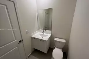 8167 NW 41st St, Doral, FL 33166 - Photo 15