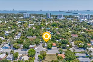 2 NE 45th St, Miami, FL 33137 - Photo 27