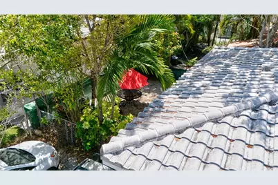 2 NE 45th St, Miami, FL 33137 - Photo 31
