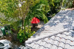 2 NE 45th St, Miami, FL 33137 - Photo 31