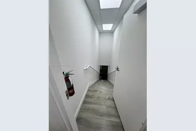 8221 NW 30th Ter, Doral, FL 33198 - Photo 9
