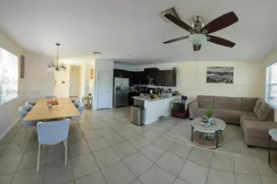 2370 SE 15th St, Homestead, FL 33035 - Photo 3