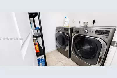 2370 SE 15th St, Homestead, FL 33035 - Photo 15