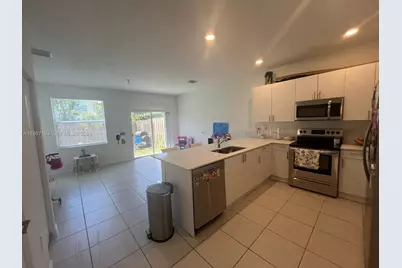1718 SE 26th Ter, Homestead, FL 33035 - Photo 3
