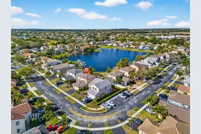 2166 NW 191st Ave, Pembroke Pines, FL 33029 - Photo 27