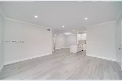 677 Trace Cir #211, Deerfield Beach, FL 33441 - Photo 5