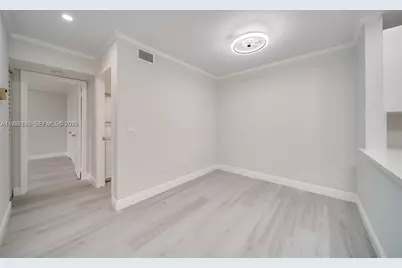 677 Trace Cir #211, Deerfield Beach, FL 33441 - Photo 9