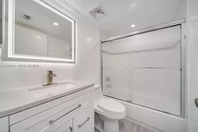 677 Trace Cir #211, Deerfield Beach, FL 33441 - Photo 19