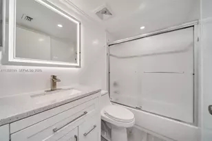 677 Trace Cir, Deerfield Beach, FL 33441 - Photo 19