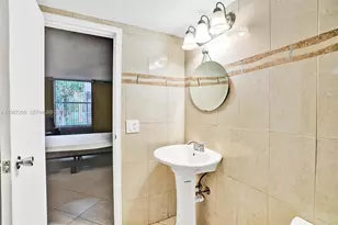 8301 Sands Point Blvd, Tamarac, FL 33321 - Photo 11