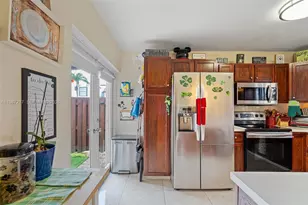 9746 NW 4th Ln, Miami, FL 33172 - Photo 9