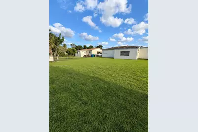 3281 NW 13th St, Lauderhill, FL 33311 - Photo 11