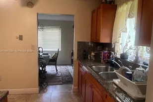 3366 Thomas Ave, Miami, FL 33133 - Photo 17