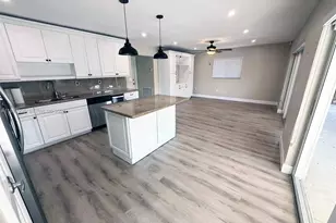 1804 SW 104th Ct, Miami, FL 33165 - Photo 11