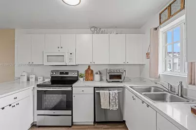 243 SW 6th Ln, Florida City, FL 33034 - Photo 7