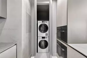 200 Biscayne Blvd Way, Miami, FL 33131 - Photo 43