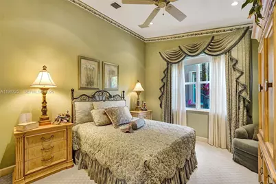 10813 Blackhawk St, Plantation, FL 33324 - Photo 37