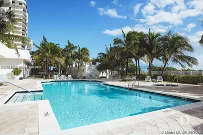 6365 Collins Ave #2810, Miami Beach, FL 33141 - Photo 19
