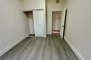 2399 NW 105th St, Miami, FL 33147 - Photo 9