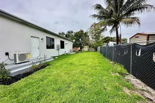 2399 NW 105th St, Miami, FL 33147 - Photo 3