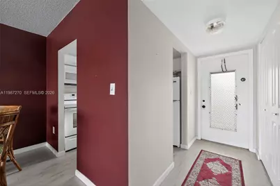 8051 N Sunrise Lakes Dr #307, Sunrise, FL 33322 - Photo 15