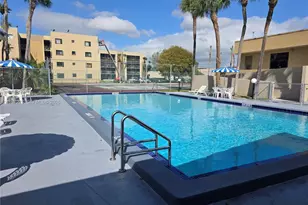 8615 NW 8th St, Miami, FL 33126 - Photo 15